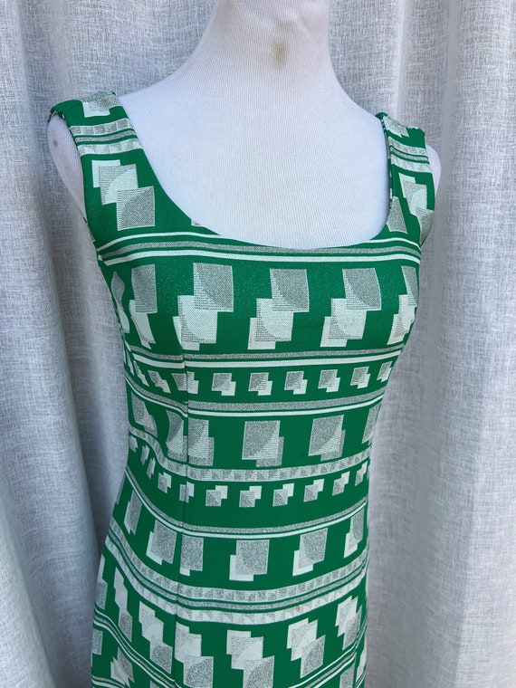 1960 Green with Metallic Goemetric Pattern Sleeve… - image 2