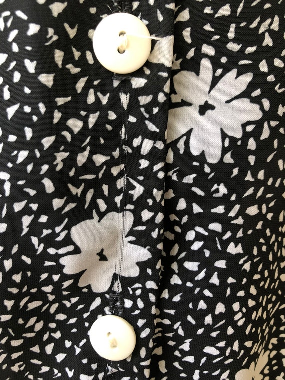 1990's Dave & Johnny black and white floral dress… - image 4