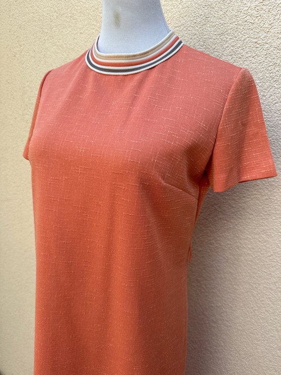 1960’s orange coral Crewneck T-shirt Dress in  Po… - image 3