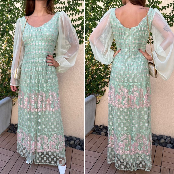 Romantic 1970's mint green and pink lace floral s… - image 1