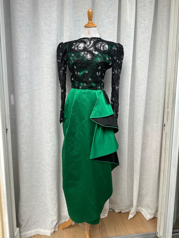 Stunning Beaded Black & Emerald Green Long Sleeve 