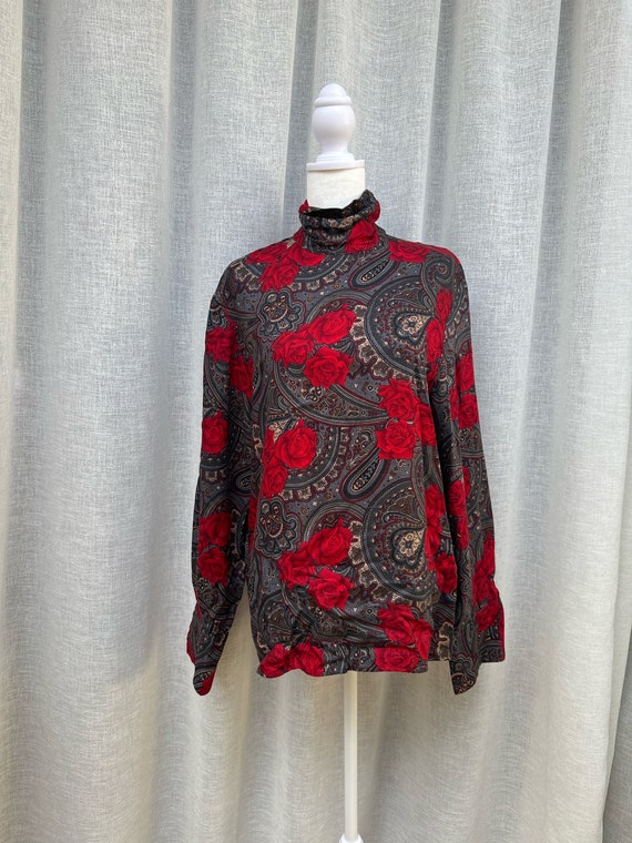 JH Collectibles Highneck Blouse in Gray Paisley & 