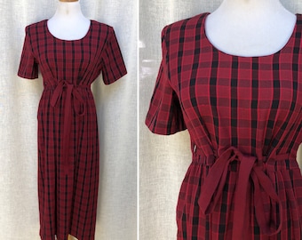 1990’s Kathie Lee Black & Red Plaid Short sleeve midi dress