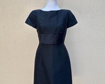 1960 The Fifth Avenue Shops Milkwaukee Short sleeve little Black wiggle Dress back bow tie