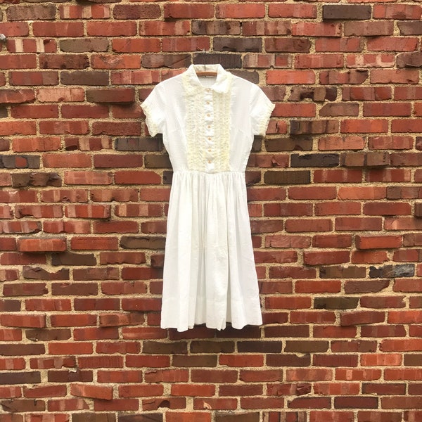Xs • 1940s WHITE COTTON semisheer lace trimmed dress • vintage forties size zipper day dress