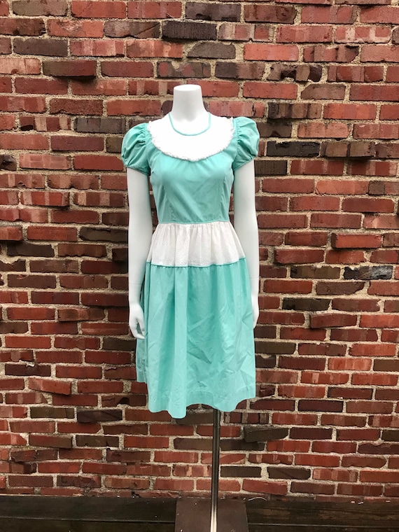 Xs/small • 1940s SEAFOAM GREEN eyelet lace June Be