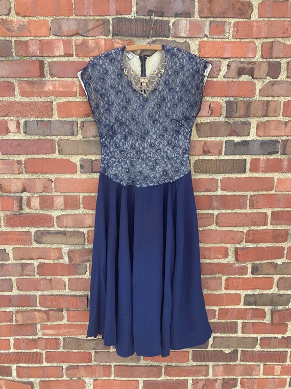 Small • 1940s LACE navy blue rayon cutout beaded … - image 3