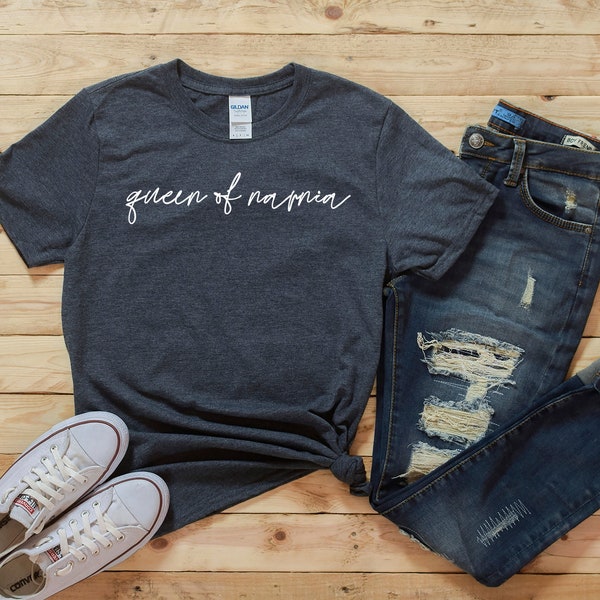 Queen of Narnia - T Shirt - Fandom - Lucy Pevensie, Susan Pevensie