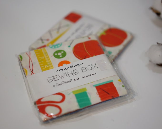 Precuts--charm pack 12.5cm*12.5cm--sewing box--by Moda
