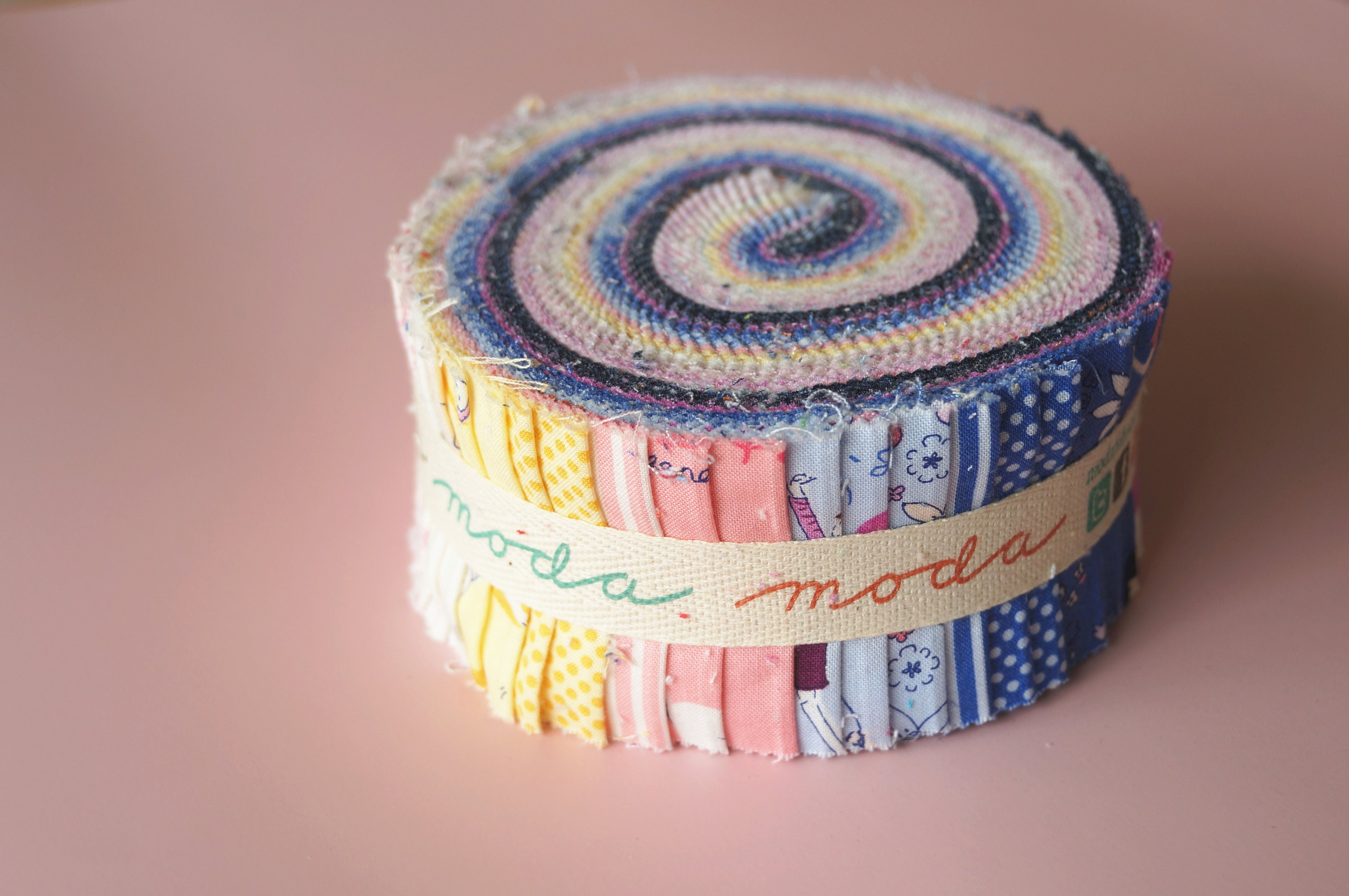 Precuts quilting fabricJelly roll 42pcs 44''cm*2.5''cmhello petal