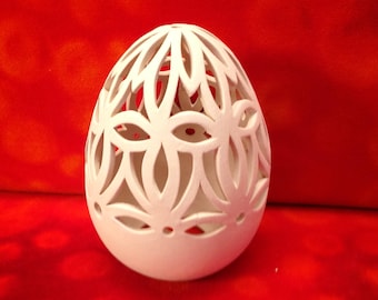 Easter Egg in white clay