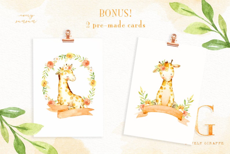 Peut inclure: Deux illustrations &agrave; l'aquarelle d'une girafe portant une couronne de fleurs. La girafe est assise et entour&eacute;e de fleurs et de verdure. Les illustrations sont sur des cartes blanches avec un clip brun en haut. Le texte "BONUS! 2 cartes pr&eacute;-faites" est en haut de l'image.