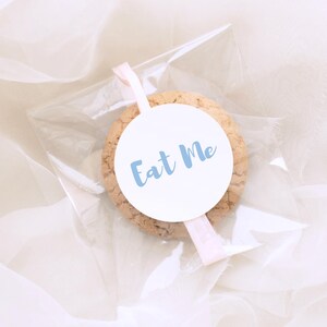 Glänzende weiße Aufkleber, Zeitgenössische Eat Me Aufkleber, Hochzeitsaufkleber, Aufkleber für Hochzeitsbevorzugungen, Süßigkeitswagenaufkleber