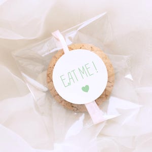 Glänzende weiße Aufkleber, süßes Herz, Iss mich, Hochzeitsaufkleber, Hochzeitsbevorzugungsaufkleber, Süßigkeitswagenaufkleber