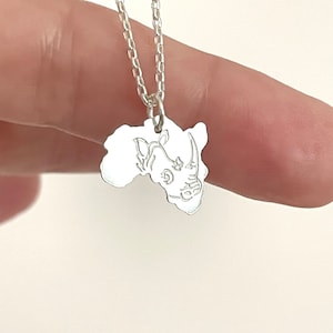Afrika Karte Anhänger Graviertes Nashorn 925 Sterling Silber Unisex Halskette Nashorn Minimalist Unisex Love Afrika
