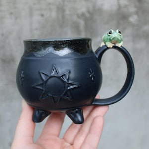 Hand Made Pottery Witch Cauldron Mug with Toad, Ceramic Halloween Coffee Cup, Black Green, Spooky Fun Fall Cup, Ready to Ship