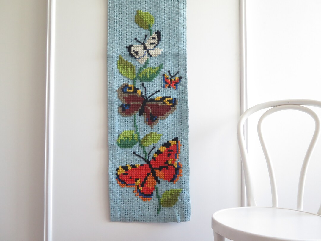 刺繍壁掛け装飾、手作り装飾カラフルな蝶青オレンジクロスステッチ＃4
