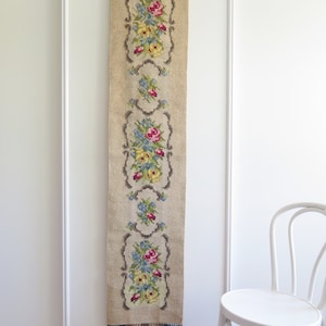 Bestickte Wand-Dekor-Weinlese-lange schmale Wandbehang-blaue Blumen-Rosa-Gelb-Rosen, Hand bestickt skandinavisches Hauptinnenraum #4-67-3