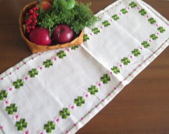 刺繍テーブルクロス 2枚セット、スウェーデン刺繍 スカンジナビア風 刺繍テーブルクロス 2枚セット、スウェーデン刺繍 スカンジナビア風