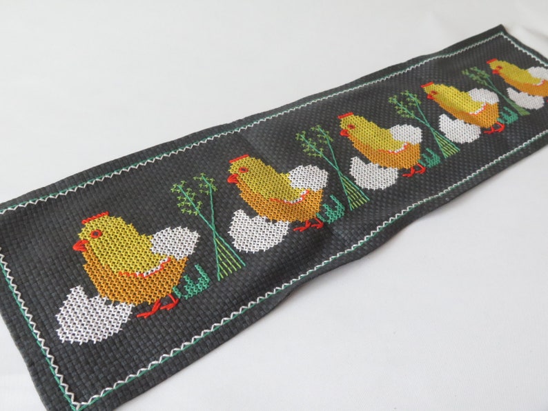 Dark Green Yellow Easter Chicks Easter Eggs Embroidery #4-01-35 Vintage Easter Table Cloth