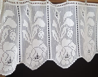 Crochet Valance with Roses, White Floral Vintage Scandinavian Handmade Curtain #5-10-27