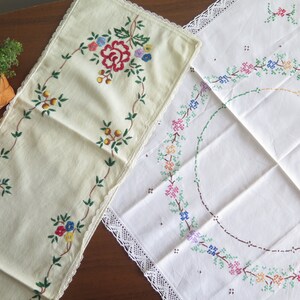 Embroidered Table Cloths Set of 2, Swedish Embroidery Scandinavian Vintage Small Floral Table Cloths #4-75-9