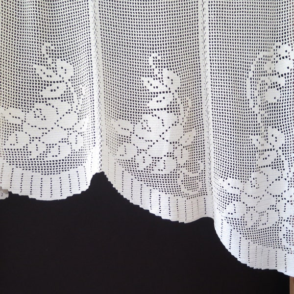 Cortina de ganchillo blanco mano crochet floral ventana Valance crochet Swag cortina Valance w rosas, francés Country Chic #4-73-8