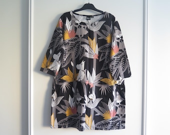 Moomin Women's Tunic with pockets, 3/4 Sleeves, Size XL, Round Neck Line, Finnish Design, Scandinavian #A-110