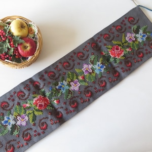 Embroidered Floral Wall Decor Vintage Wall Hanging Flowers Decor Cottage Interior #4-03-14