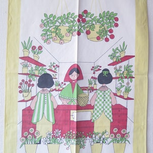 Vintage Tea Towel Designed by Ullas, Decorative Collectible Vintage Towel, Flower Shop Women Flowers 4-36-27 image 7