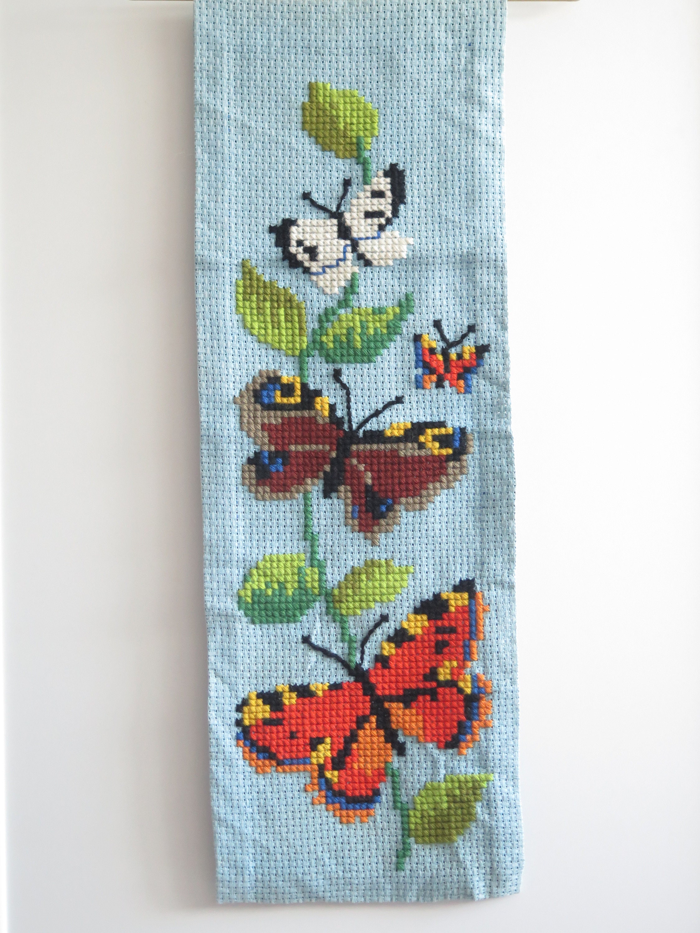 刺繍壁掛け装飾、手作り装飾カラフルな蝶青オレンジクロスステッチ＃4