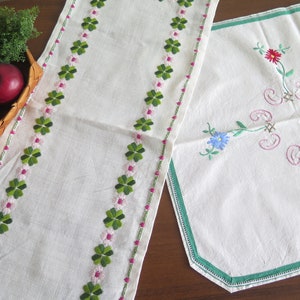 Embroidered Table Cloths Set of 2, Swedish Embroidery Scandinavian Vintage Small Floral Table Toppers #4-75-8