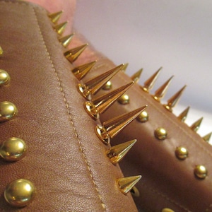 1 pair Dragon Spine spiked tan leather gauntlets men&#39;s size