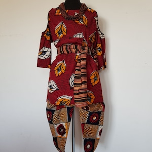 Vintage 1980s tribal wax batik 2 piece tunic and pants in a UK size 8-12