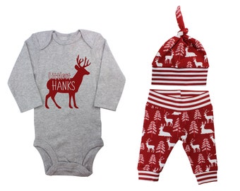Personnalisé Deer Littlest Name Adventure vous attend Nature Moose Tree Body Infant Gift Set Boy Coming Home Outfit Buck Deer Grey Red