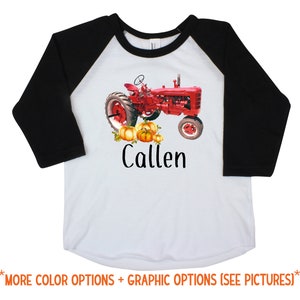 Boy Fall Tractor Shirt Tractor rojo raglán personalizado con calabazas Fall Boy Shirt Pumpkin Patch Shirt Vintage Tractor Shirt Farming Farm