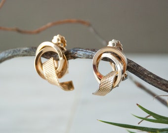 Vintage Clip-On Earrings / Gold-Tone Interlocking Rings with Wrap Around Textured Ribbons