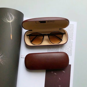 Hard Eyeglass Case With Belt Loop, PU Leather Glasses Case, Eyeglasses  Cases, Reading Glass Case, Spectacles Box For Eyeglass, Classic Style Brown