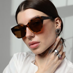 Oversized Cat Eye Sunglasses: Tortoise Shell, Polarized UV400 Lenses
