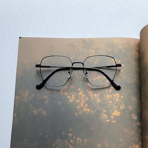 Square glasses frames women rose gold, silver, black with non or prescription anti-reflective, blue light blocking, photochromic,sun lenses