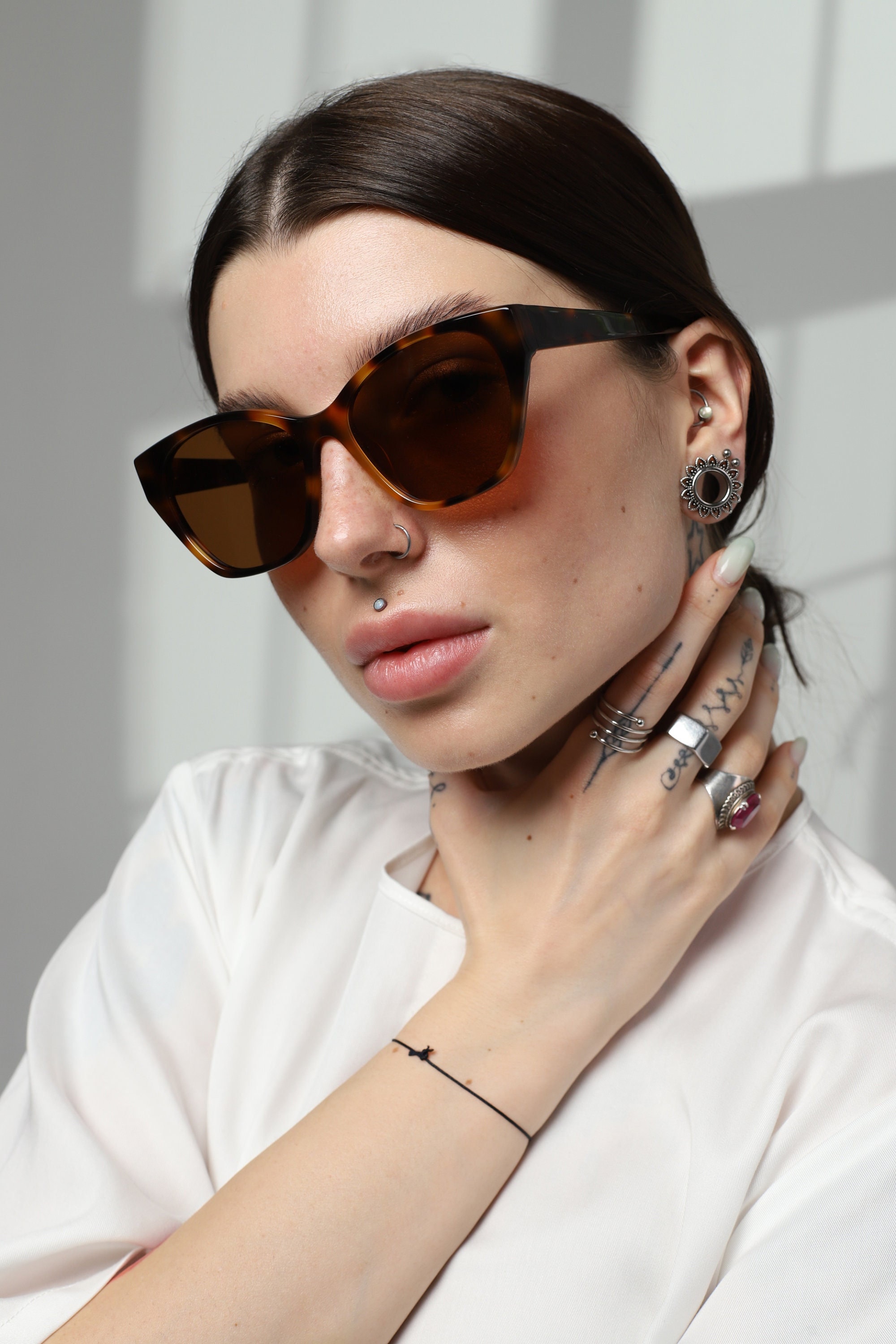 Black Chain Detail Cat Eye Sunglasses