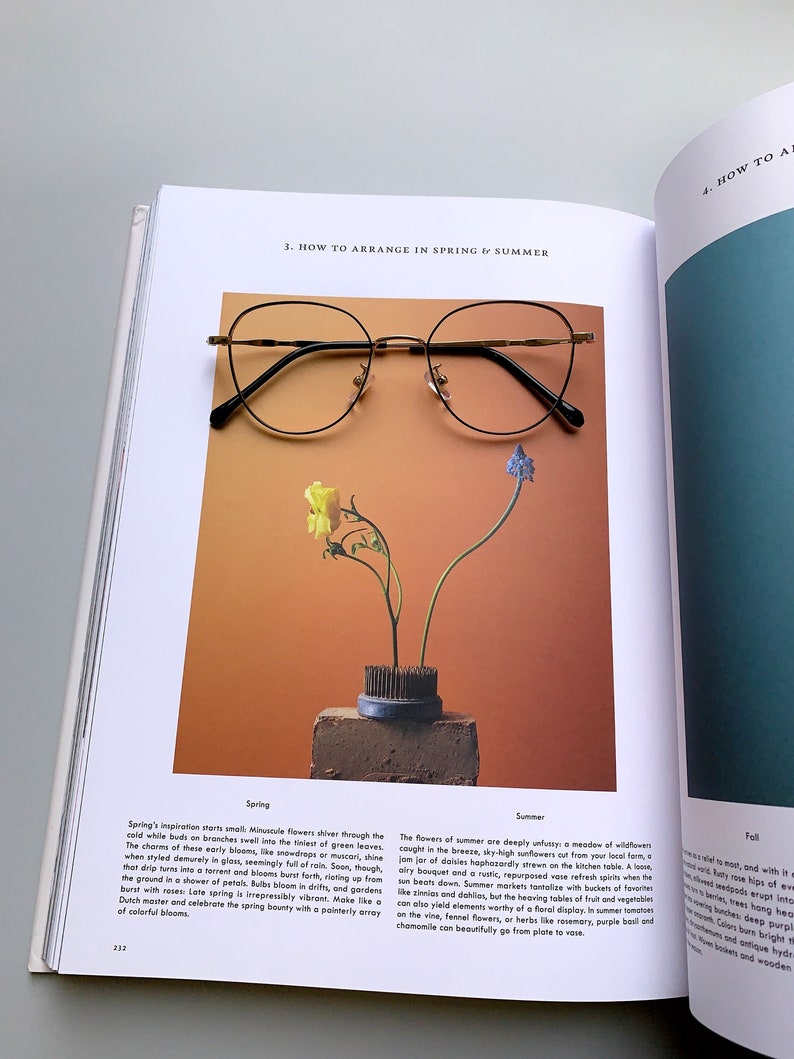 Mod prescription or non prescription black/gold metal reading glasses frames for women with lenses (anti-reflective, blue light blocking, photochromic, sun).

Frame width 137 mm 
Bridge 21 mm 
Height 49 mm 
Temple length 140 mm