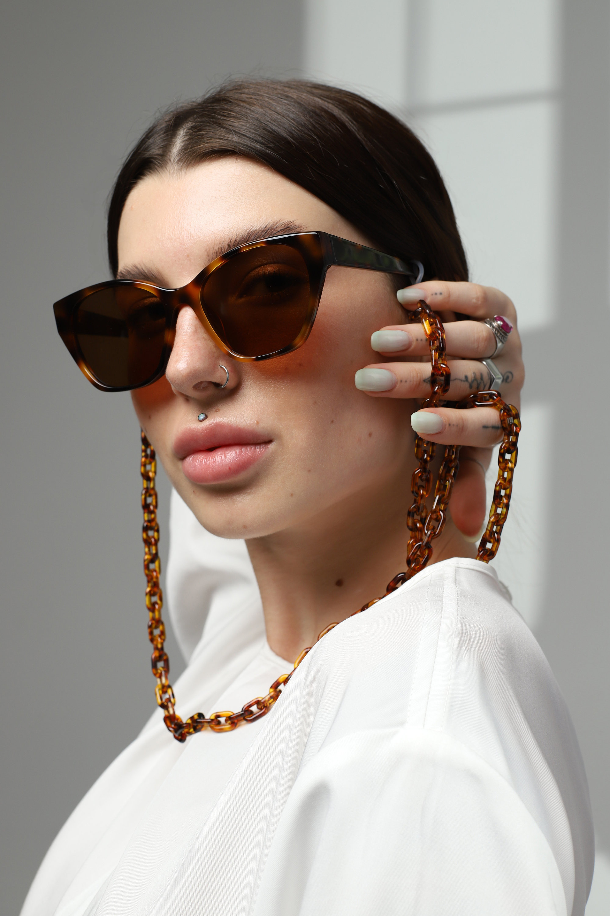Oversized Cat Eye Sunglasses: Tortoise Shell, Polarized  display picture 3