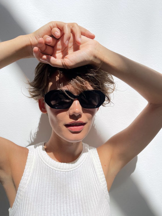 Black Geometric Sunglasses: Polarized UV400 Lenses - Etsy Israel display picture 3