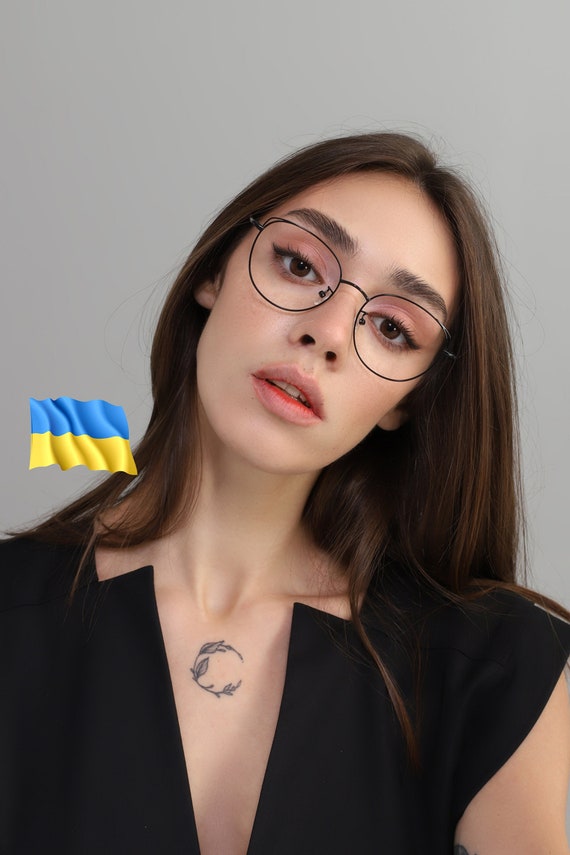 Women's glasses and lenses