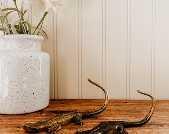 Vintage MCM Brass Lizard Key Holder Hooks – Reptilian Gecko Wall Mount Set