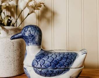 Vintage Chinoisserie Duck Trinket Box - Porcelain Blue and White Duck Jewelry Box trinket Decor Jar Pill Tea Caddy Ring Storage Vanity
