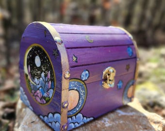 Hand-Painted Crescent Moon Crystal Box – Cosmic Trinket Chest