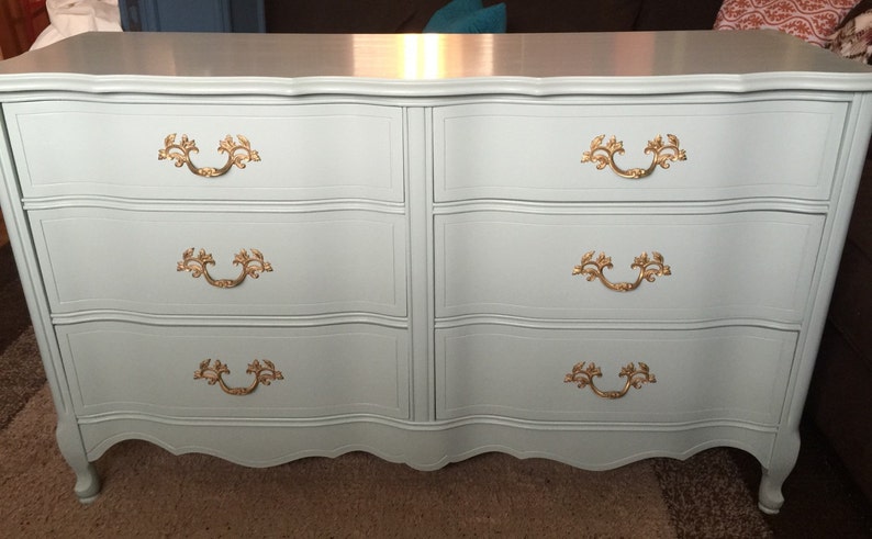 Sold Vintage Bassett French Provincial 6 Drawer Dresser Etsy