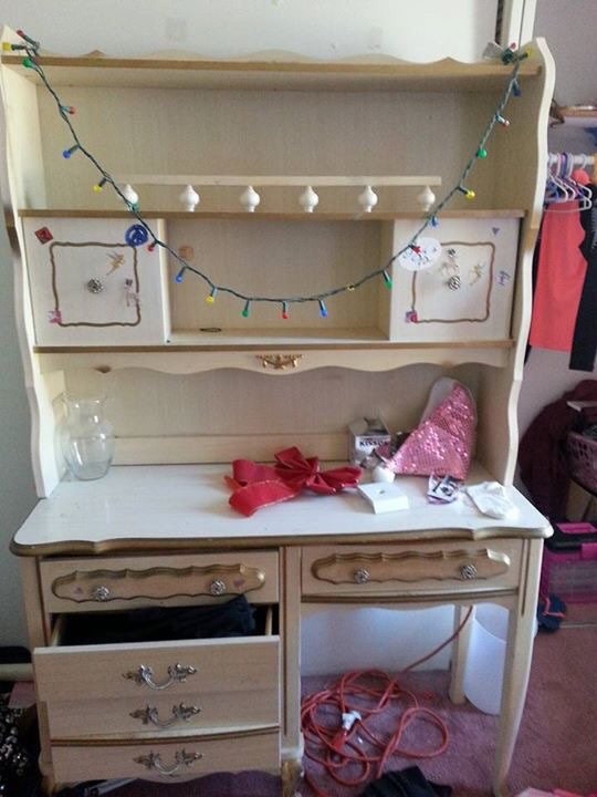 Vintage French Provincial Desk And Hutch